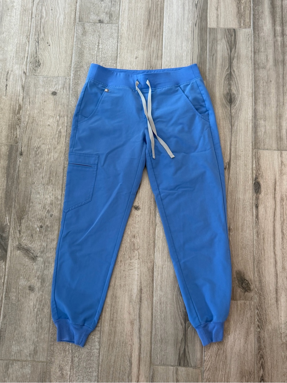 FIGS Zamora Jogger Scrub Pants – Petite